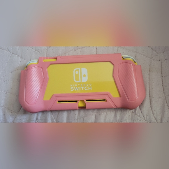 Nintendo Switch Lite - Picture 4 of 4